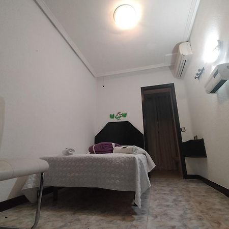 Hostal New York City Sonseca المظهر الخارجي الصورة