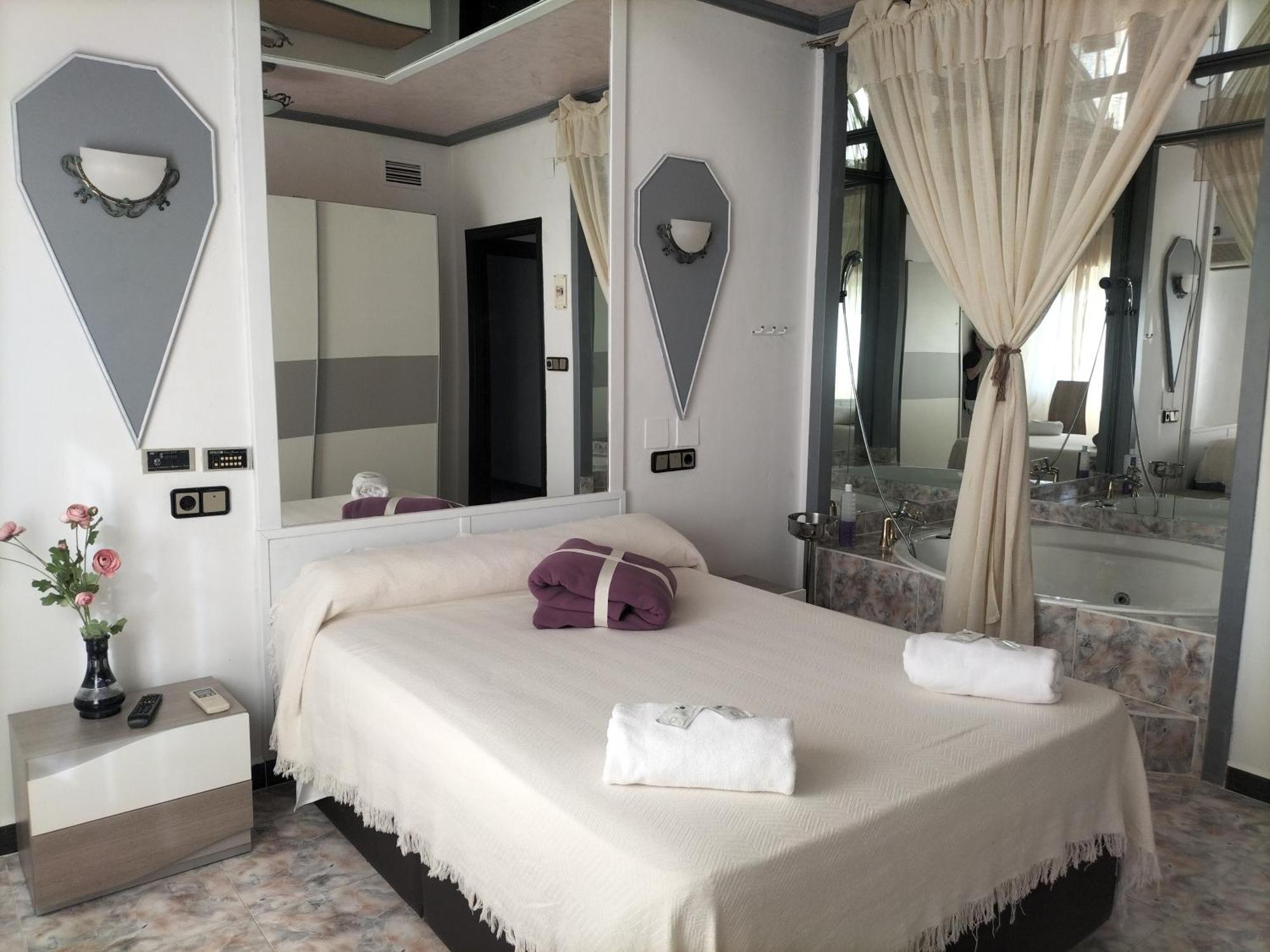 Hostal New York City Sonseca المظهر الخارجي الصورة