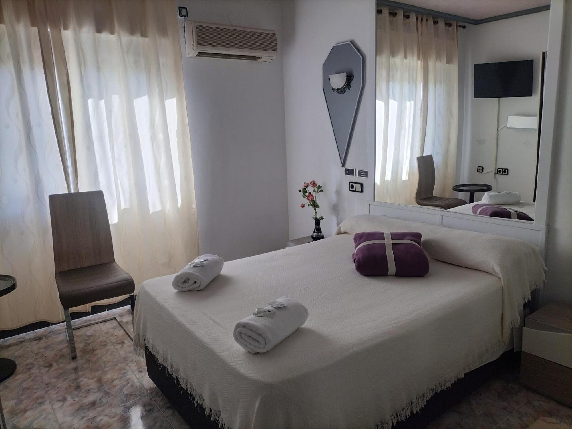 Hostal New York City Sonseca المظهر الخارجي الصورة