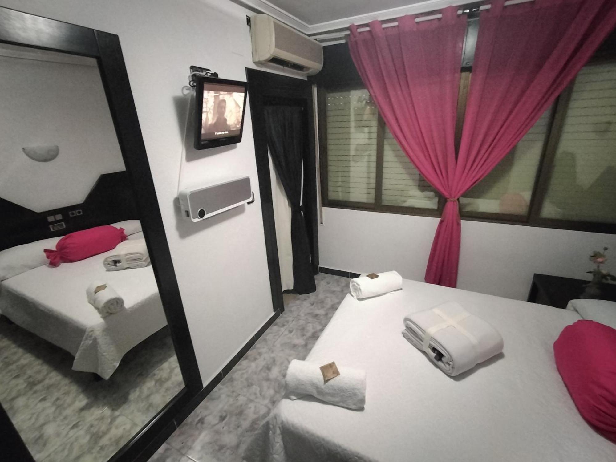 Hostal New York City Sonseca المظهر الخارجي الصورة