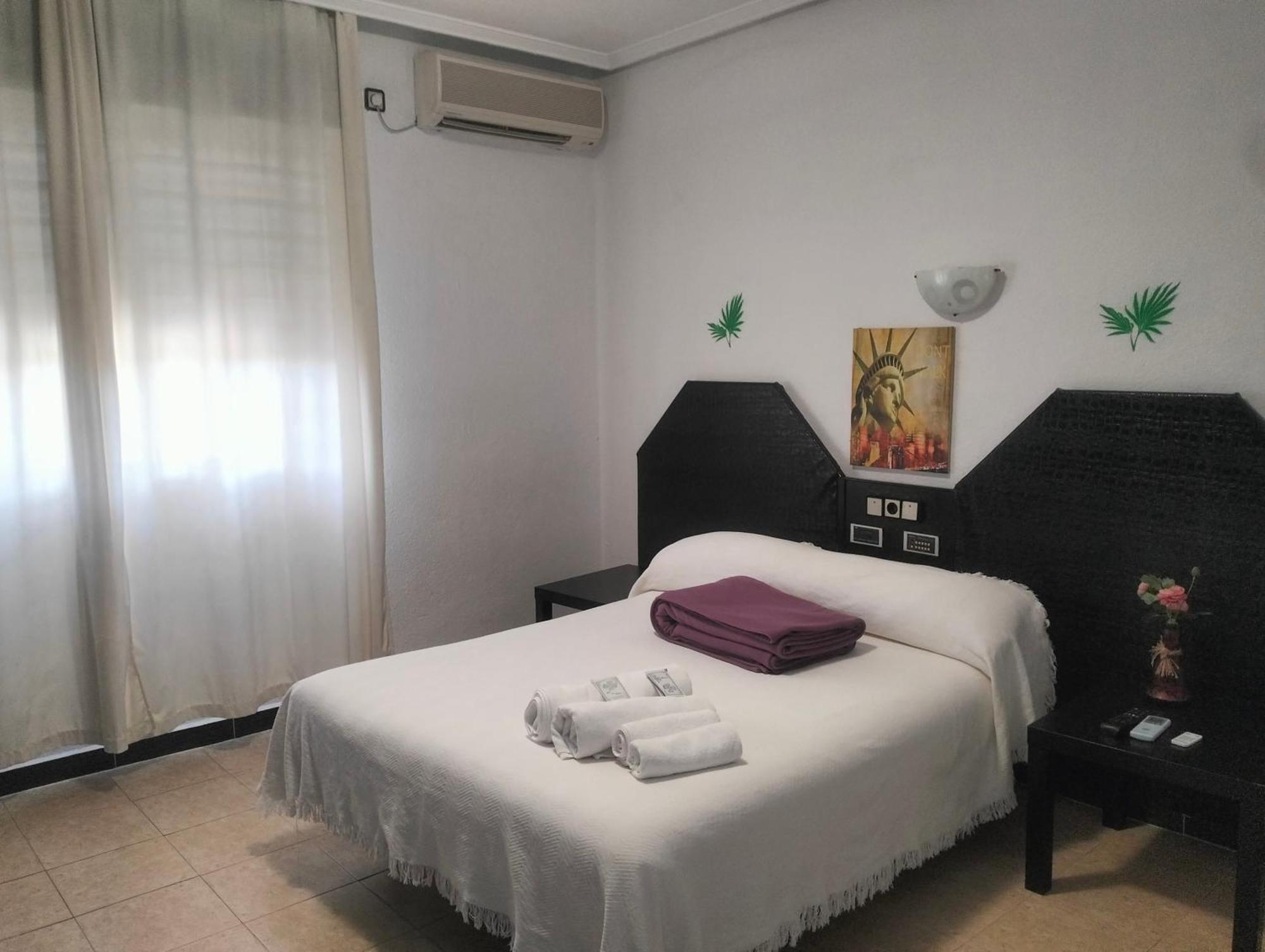 Hostal New York City Sonseca المظهر الخارجي الصورة